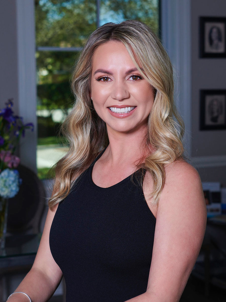 Mikki Olsen, Surgical First Assist & Body Contouring Specialist